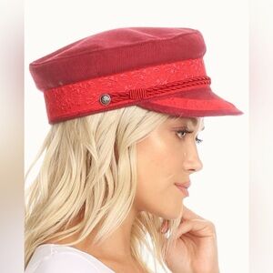 Red Baker Boy Cap - Women's Fashion Accessory